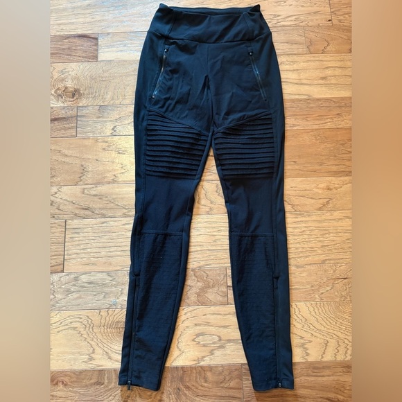 Athleta Women's Headlands Hybrid Moto Tight Leggings Zip Ankle Pockets Black 0 - Picture 1 of 11